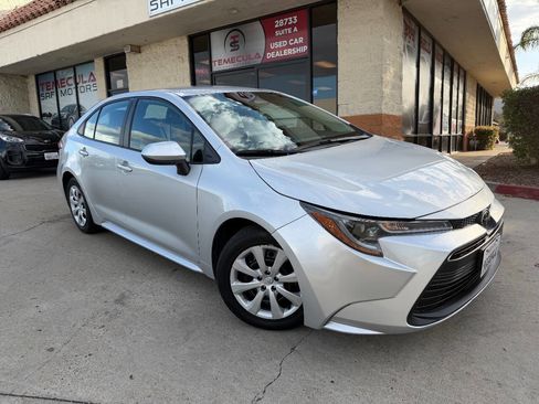 Used 2023 Toyota Corolla LE image 4