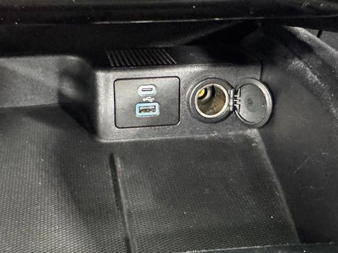 Used 2022 Ford Escape Titanium AWD/4WD image 29