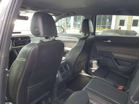 Used 2022 Volkswagen Atlas Cross Sport SE image 10