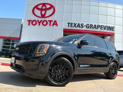 Used 2022 Kia Telluride EX w/ EX Premium Package AWD/4WD image 2