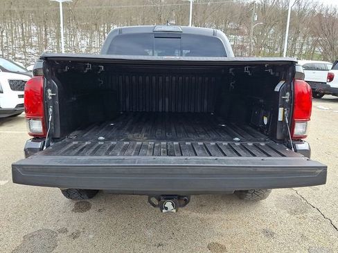 Used 2019 Toyota Tacoma TRD Sport image 27
