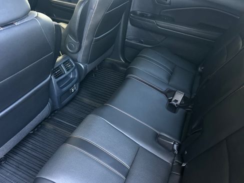 Used 2023 Honda Passport TrailSport image 4