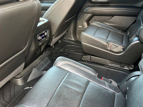 Used 2021 Chevrolet Tahoe Z71 image 12