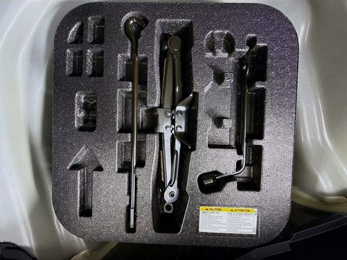 Certified 2025 Toyota Corolla SE image 34