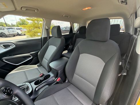 Used 2020 Kia Soul LX FWD image 10