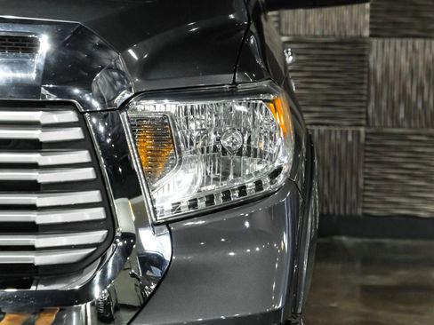 Used 2017 Toyota Tundra Limited image 43