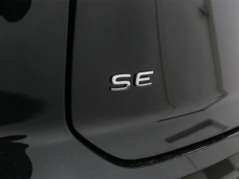 New 2026 Volkswagen Atlas Cross Sport SE AWD/4WD image 11