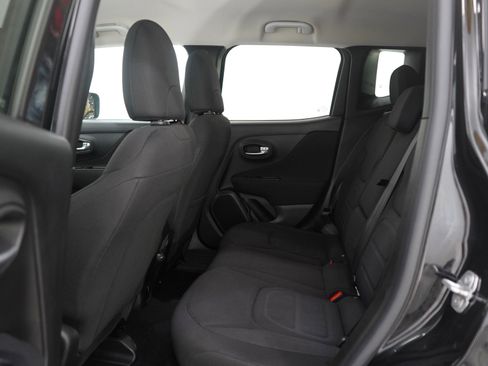 Used 2019 Jeep Renegade Latitude w/ Popular Equipment Group image 19