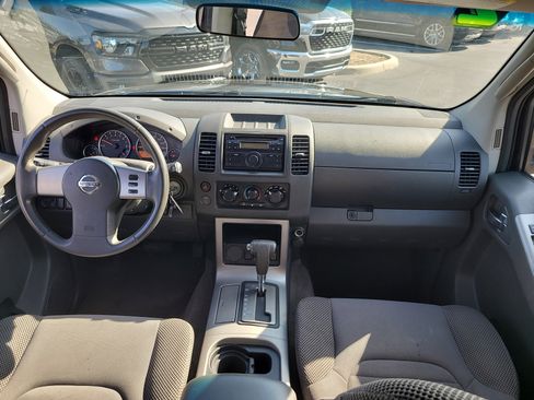 Used 2012 Nissan Pathfinder S image 14
