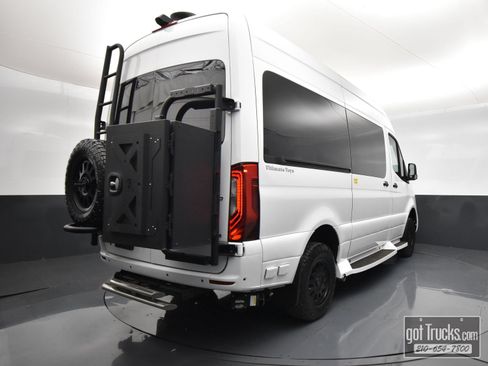 Used 2020 Mercedes-Benz Sprinter 2500 image 56