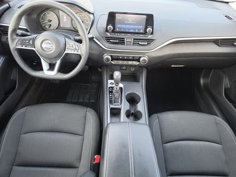 Used 2022 Nissan Altima 2.5 S FWD image 5