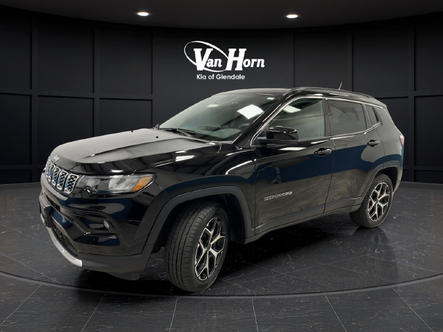 Used 2025 Jeep Compass Limited AWD/4WD image 3