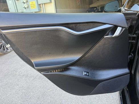Used 2018 Tesla Model S 75D AWD/4WD image 21