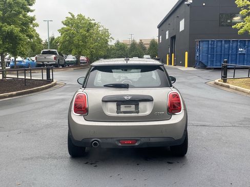 Used 2020 MINI Cooper 2-Door Hardtop FWD image 14