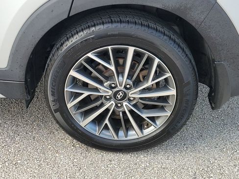 Used 2019 Hyundai Tucson Ultimate w/ Cargo Package FWD image 5