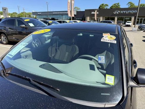 Certified 2024 Hyundai Elantra SEL w/ Convenience Package FWD image 15