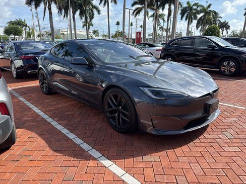 Used 2023 Tesla Model S Standard Range image 1