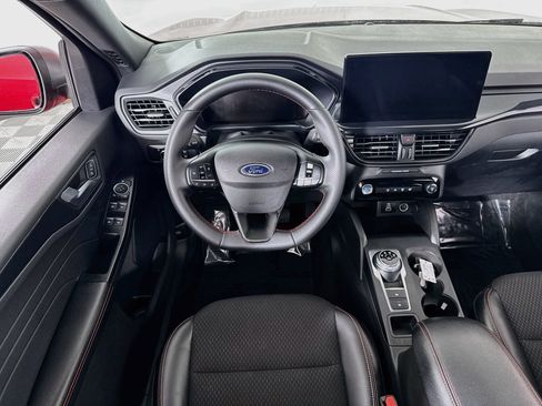 Used 2025 Ford Escape ST-Line w/ Tech Pack #1 AWD/4WD image 18