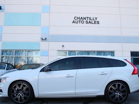 Used 2018 Volvo V60 T6 Polestar image 8