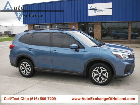 Used 2019 Subaru Forester Premium w/ All-Weather Package AWD/4WD image 1
