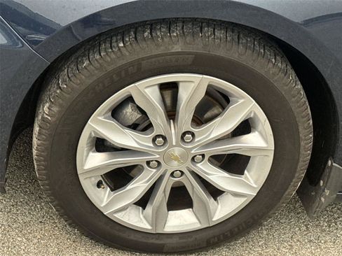 Used 2020 Chevrolet Malibu LT FWD image 11