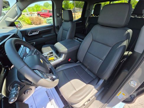 Used 2025 Chevrolet Silverado 1500 LTZ w/ LTZ Premium Package AWD/4WD image 34