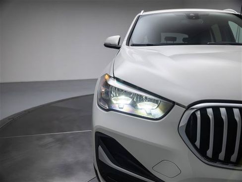Used 2021 BMW X1 xDrive28i AWD/4WD image 10