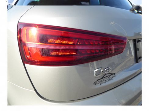 Used 2017 Audi Q3 2.0T Prestige w/ Prestige Package image 26