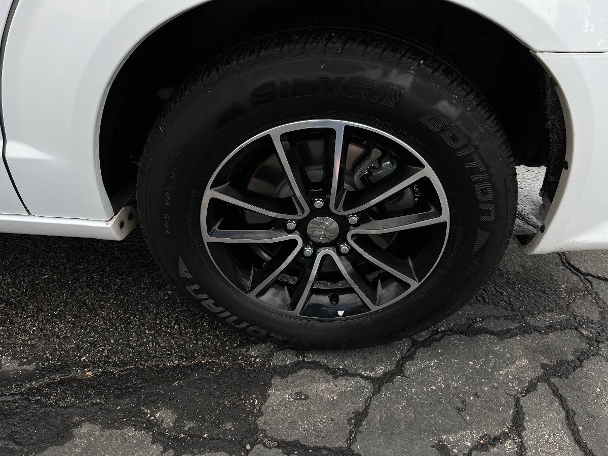 Used 2018 Dodge Grand Caravan SE FWD image 39