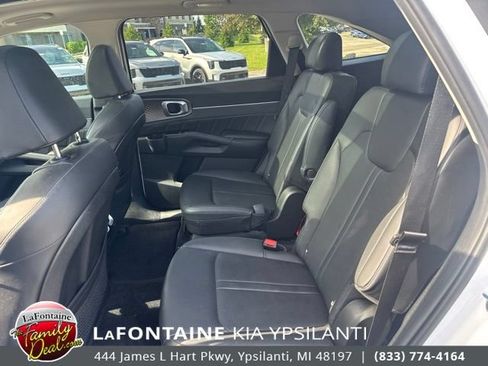 Certified 2025 Kia Sorento SX FWD image 11