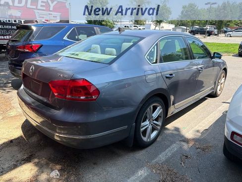 Used 2015 Volkswagen Passat 1.8T SE FWD image 8