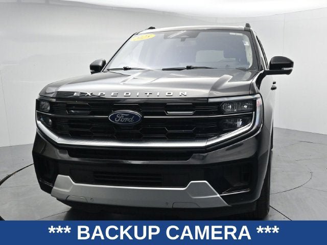 Used 2025 Ford Expedition Platinum AWD/4WD image 3
