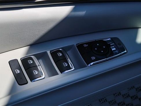 New 2026 Kia Carnival SX w/ SX Dark Edition Package image 21