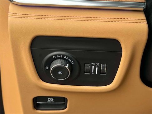 Certified 2024 Jeep Grand Cherokee L Summit image 25