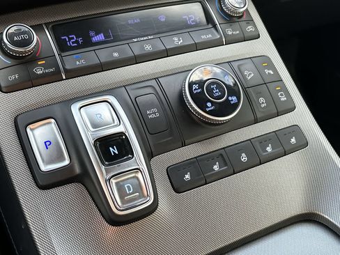 Used 2021 Hyundai Palisade Calligraphy image 19