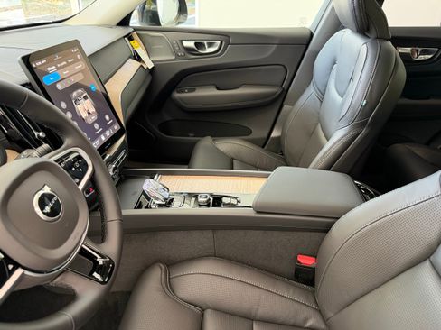 New 2026 Volvo XC60 B5 Ultra w/ Protection Package Premier AWD/4WD image 11