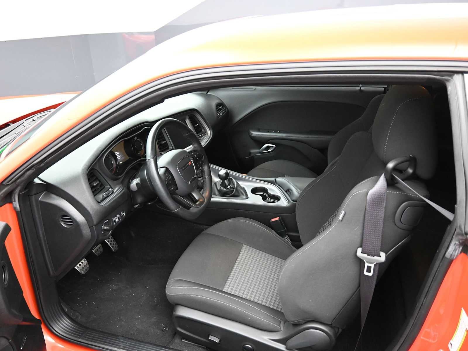 Used 2023 Dodge Challenger R/T RWD image 29