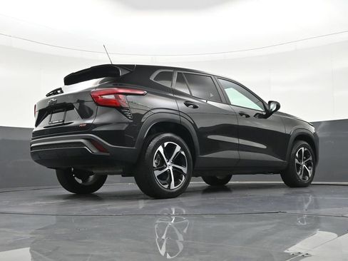 Used 2024 Chevrolet Trax RS FWD image 26
