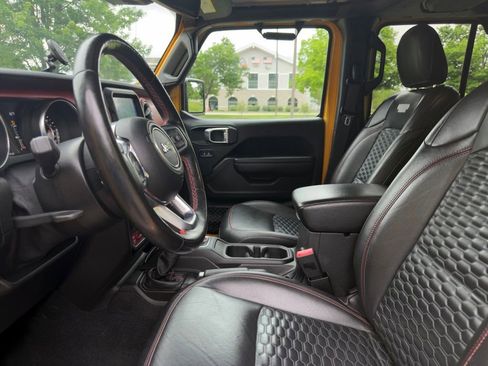 Used 2021 Jeep Wrangler Unlimited Rubicon w/ Dual Top Group AWD/4WD image 26
