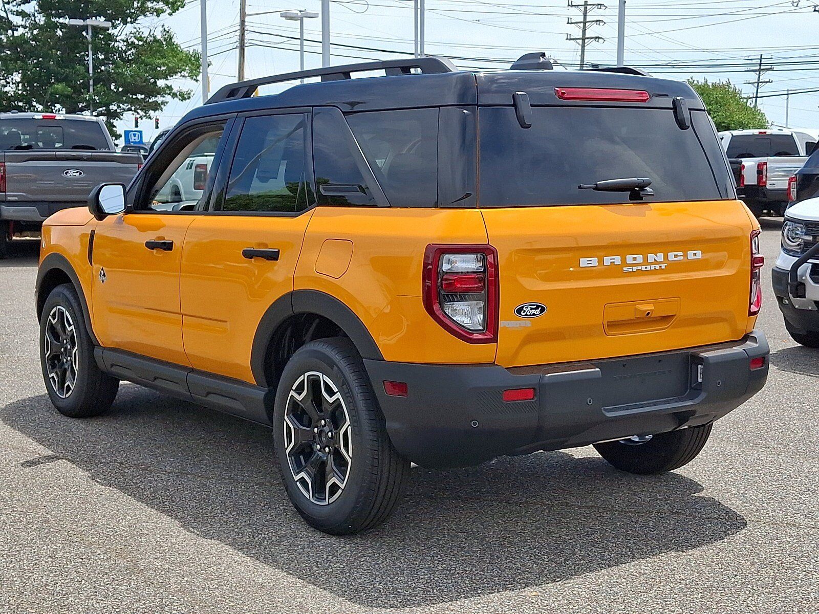 New 2026 Ford Bronco Sport Outer Banks w/ Outer Banks Tech Package+ AWD/4WD image 4