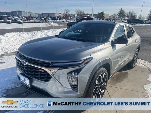 New 2026 Chevrolet Trax RS image 4