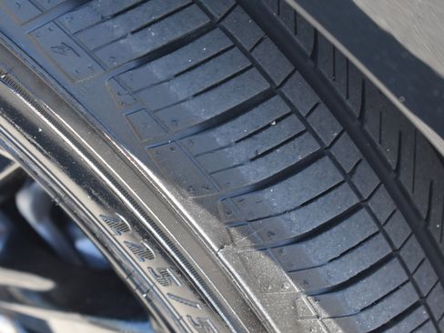 Used 2025 Buick Envista Sport Touring image 11