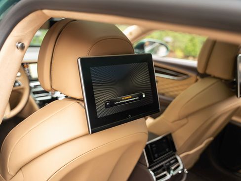 Used 2023 Bentley Flying Spur W12 image 41