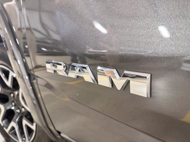 Used 2026 RAM 1500 Laramie AWD/4WD image 40