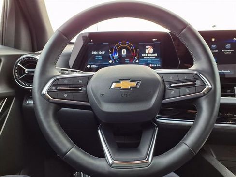 Used 2025 Chevrolet Equinox LT image 62