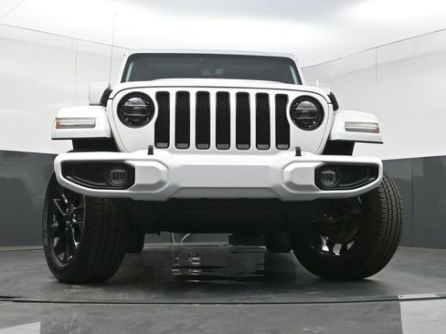 Used 2022 Jeep Wrangler Unlimited Sahara AWD/4WD image 26