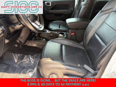 Used 2019 Jeep Wrangler Unlimited Sahara AWD/4WD image 15