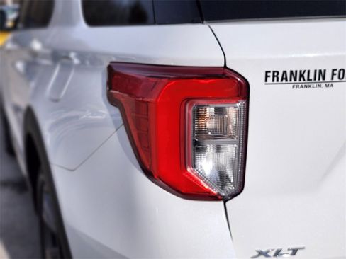 Certified 2022 Ford Explorer XLT w/ Equipment Group 202A image 9