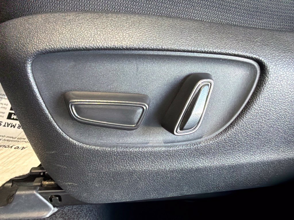 Certified 2025 Toyota Grand Highlander FWD image 21