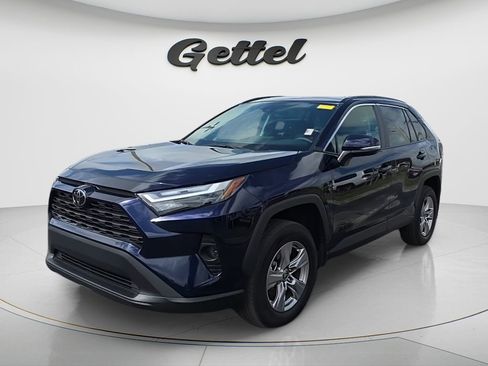 Used 2025 Toyota RAV4 XLE w/ Convenience Package image 5